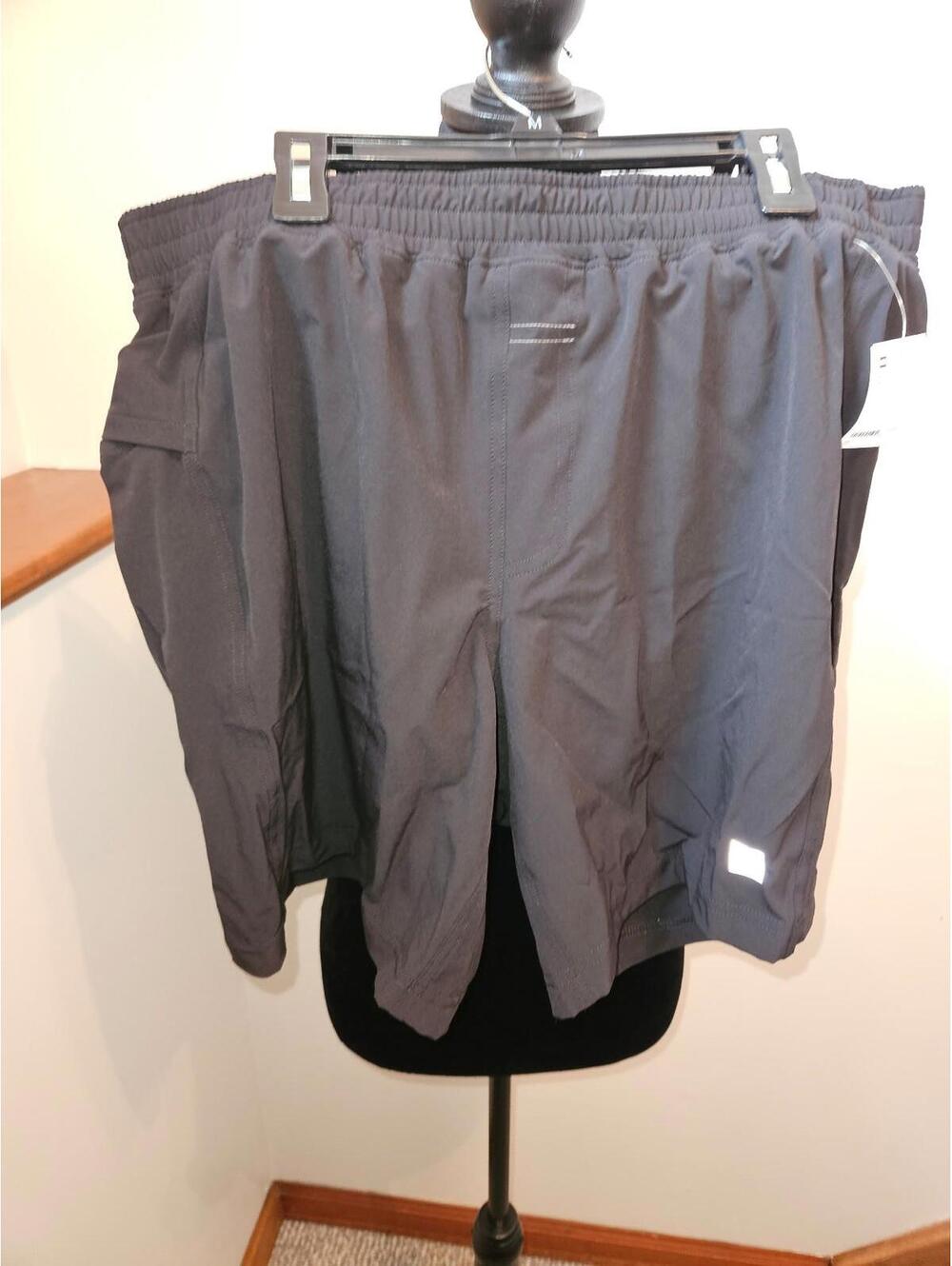 Men's MEC BPM 7" shorts - size Medium - BNWT